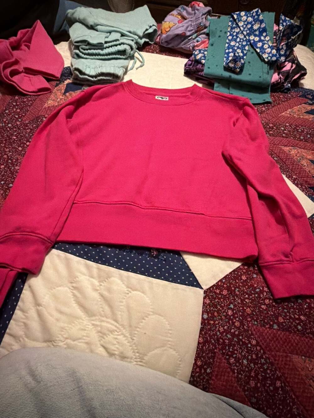 Athletic Works Girls Fleece Crewneck Sweatshirt and Jogger Set